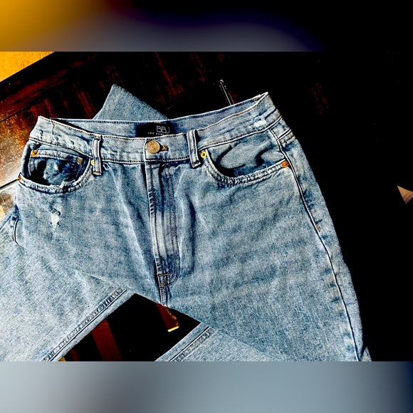 BBJ Los Angeles High rise, Cropped, Distressed Jeans MAKE ME A OFFER!!! - Picture 2 of 7